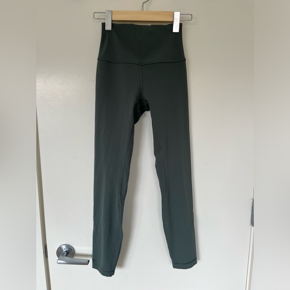 Like New Lulu Lemon High Rise Align Tight Size 4 - Picture 4 of 5